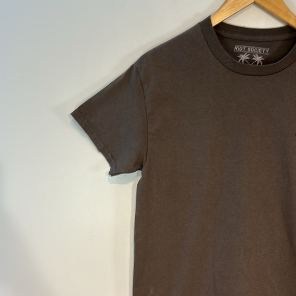 Riot Society T Shirt Party Bear Shades Red Solo Cup size small unisex - Picture 3 of 8